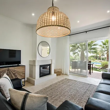 Gorgeous Two Bedroom In Carvoeiro